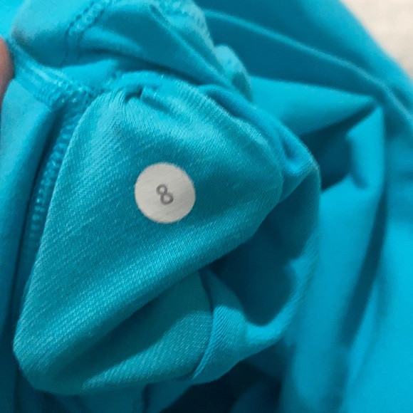 Lululemon leggings, EUC, size 8, ankle length - Picture 8 of 9